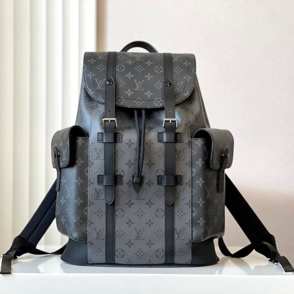 Louis Vuitton Christopher MM Backpack - Picture 1 of 9